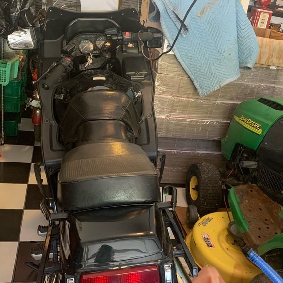 This is a 98 Kawasaki concours. - Picture 4 of 4